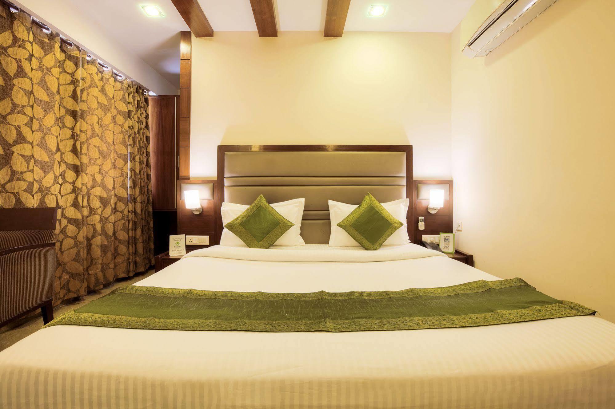 Mint Hotel Chandīgarh Esterno foto