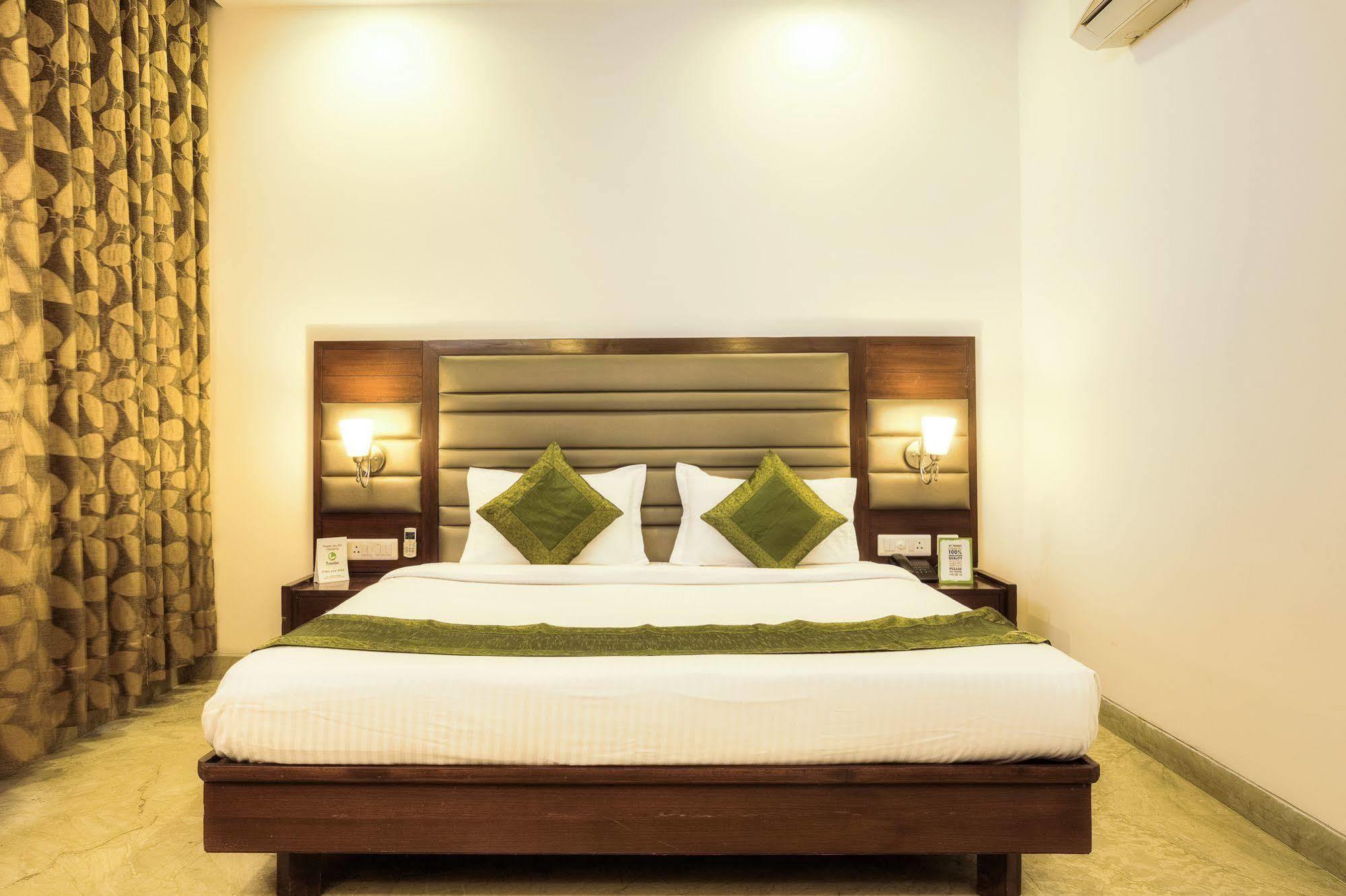 Mint Hotel Chandīgarh Esterno foto