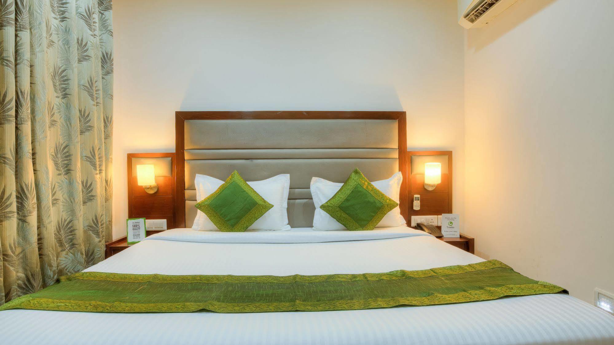Mint Hotel Chandīgarh Esterno foto