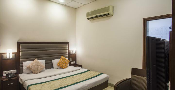 Mint Hotel Chandīgarh Esterno foto